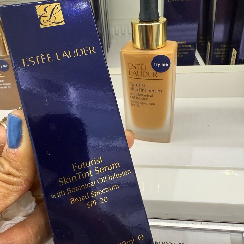 Estee Lauder Futurist SkinTint Serum - Broad Spectrum SPF 20 - Bronze